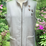 Gilet : `Paw Print` on Soft Cream - small